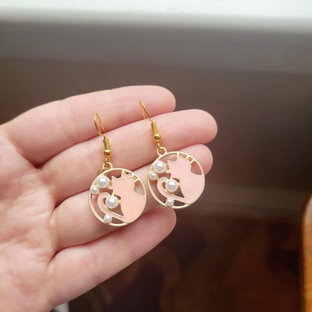 Pair of Adorable Cat Faux Pearl Light Pink Dangle Drop Hook Earrings